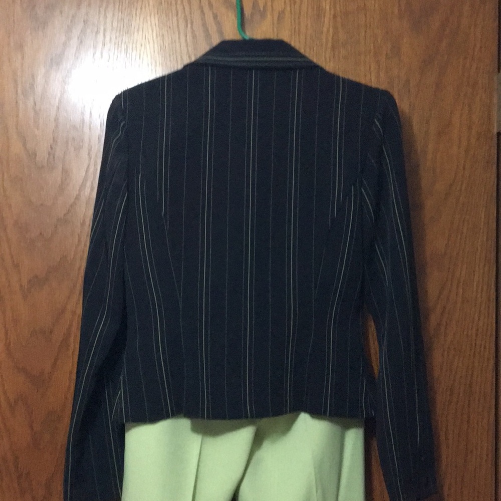 Two pc suit - Picture 3 of 6